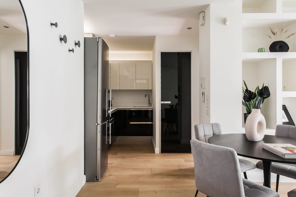 Standard Apartment | Living area | TV, Netflix, streaming services