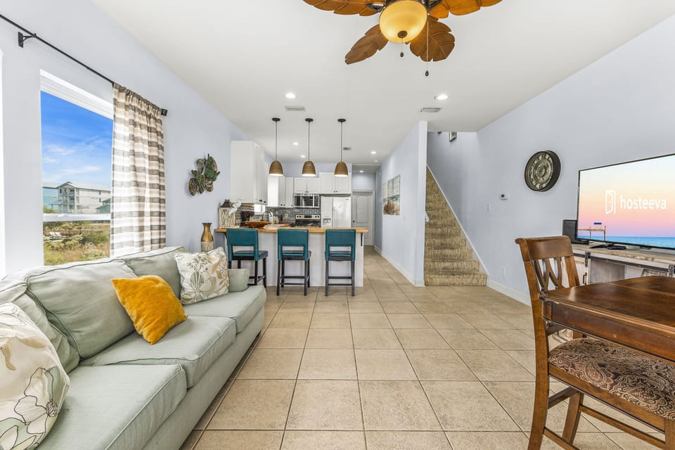 Comfort House, 3 Bedrooms, Non Smoking, Balcony | Living room | 55-inch Smart TV with cable channels, TV