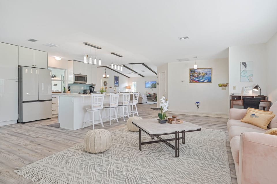 Tortuga - This new remodeled pool home features a spacious open floorplan with fully equipped kitchen