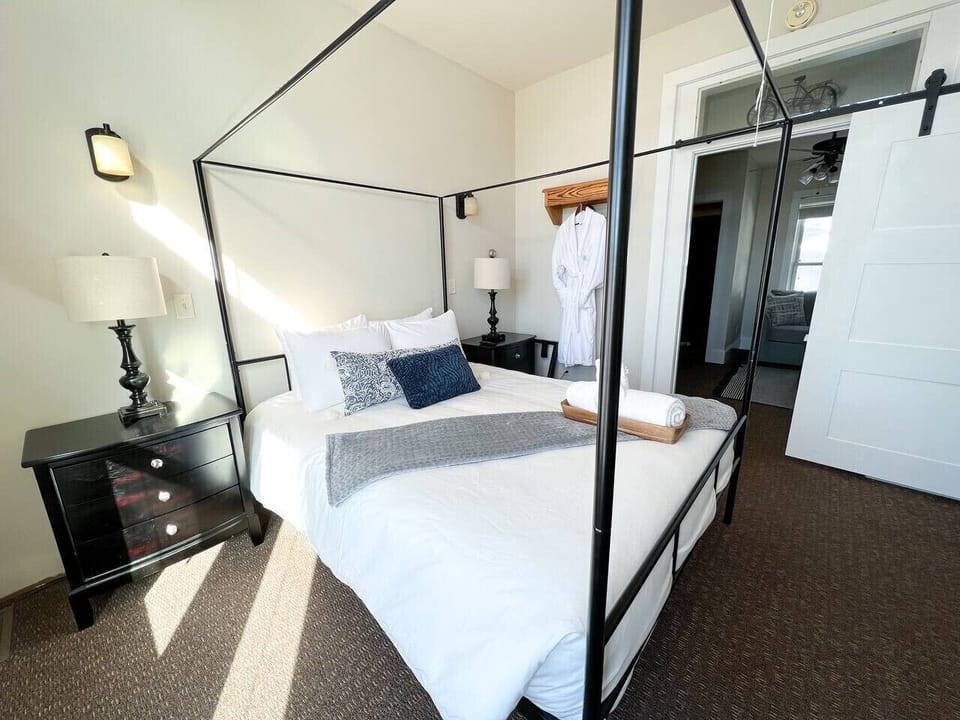 Canopy Queen Bed