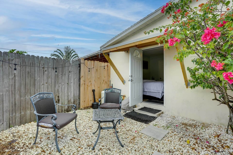 Private Outdoor Courtyard | Keyless Entry