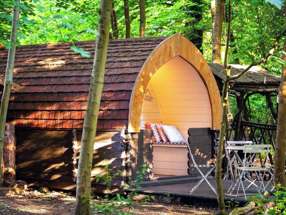Exterior | Bluebelle - Hollington Park Glamping, Woolton Hill, nr Newbury