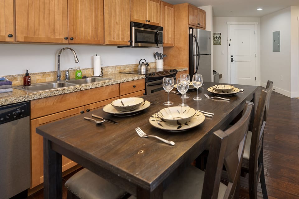 Come enjoy the cozy kitchen and share your favorite memories from the day