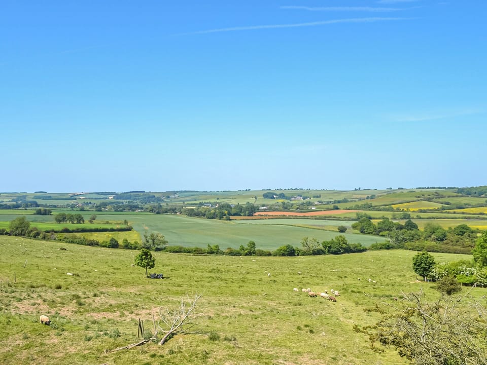 Surrounding area | Shire Horse Barn - Poachers Hideaway, Belchford
