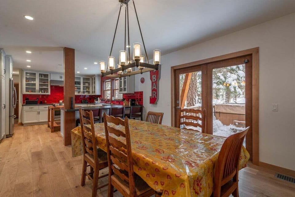 Dining/Kitchen