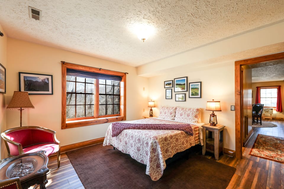 Queen bedroom 3 with reading area or tea wine sipping area!