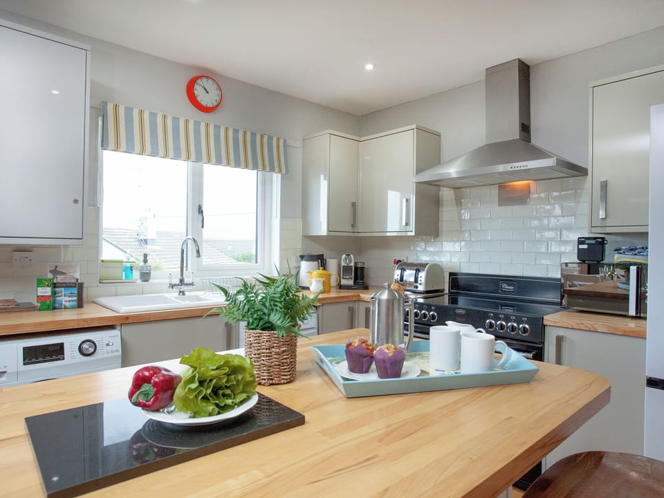 Kitchen area | Semybadazee, Widemouth Bay
