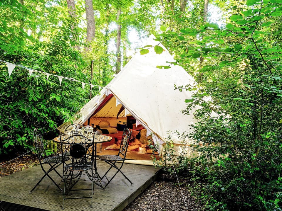 Setting | Bedouin - Hollington Park Glamping, Woolton Hill, nr Newbury