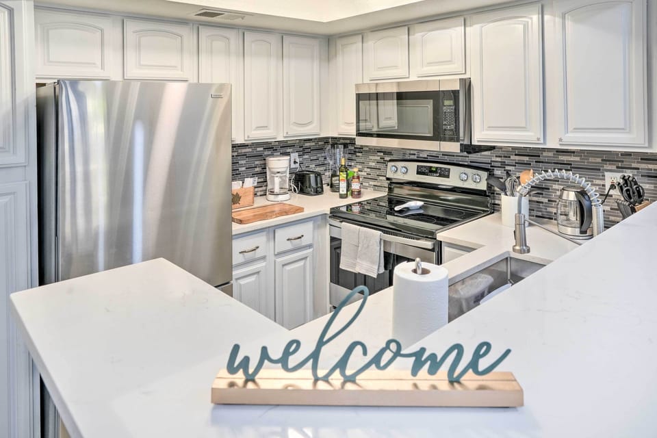 Kitchen | Cooking Basics | Blender | Electric Tea Kettle | Spices | Trash Bags