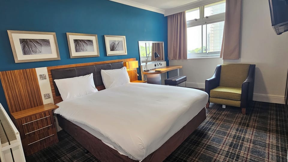 Executive Double Room | Desk, free WiFi, bed sheets