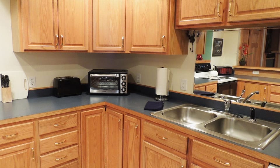 Well stocked kitchen with everything you need