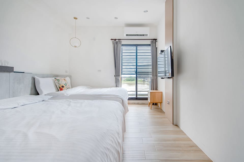 luxury apartment | 4 bedrooms, WiFi, bed sheets