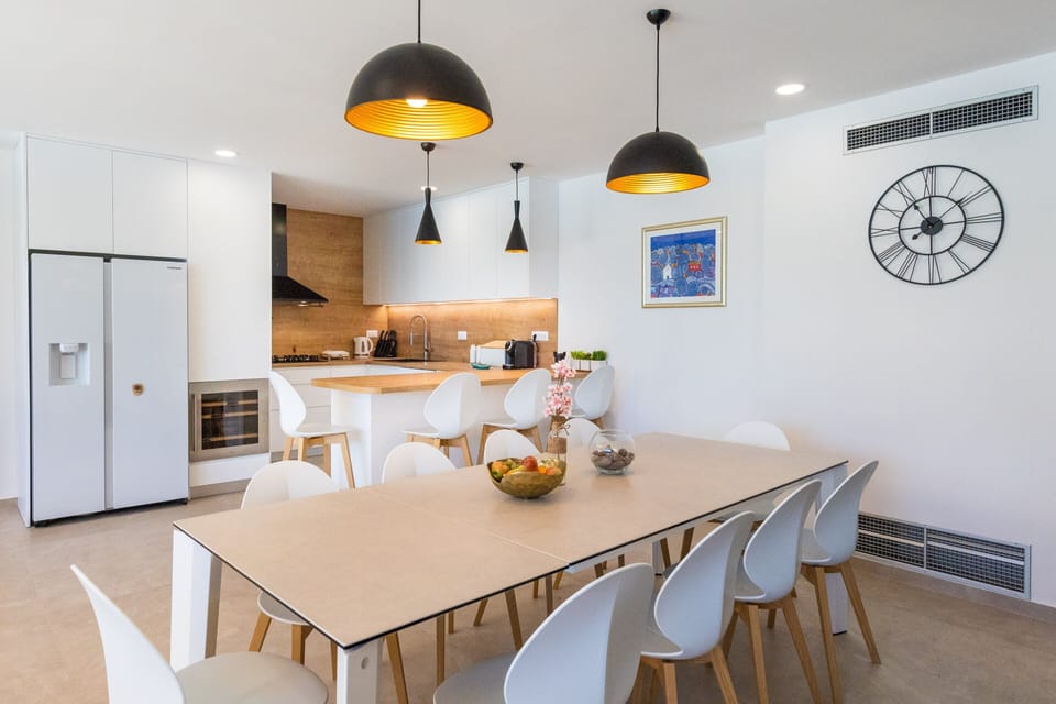 Exclusive Villa | Private kitchen | Shared fridge, microwave, espresso maker, coffee/tea maker