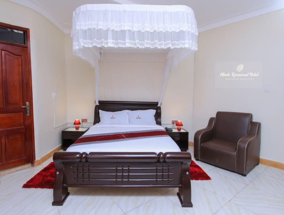 Superior Double Room | Hypo-allergenic bedding, desk, free WiFi, bed sheets