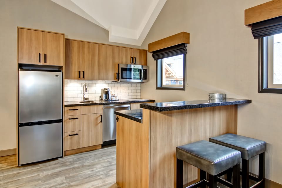 Suite, 2 Queen Beds, Kitchen (Loft Suite with Bunk Beds) | Private kitchen | Coffee/tea maker, fridge, microwave