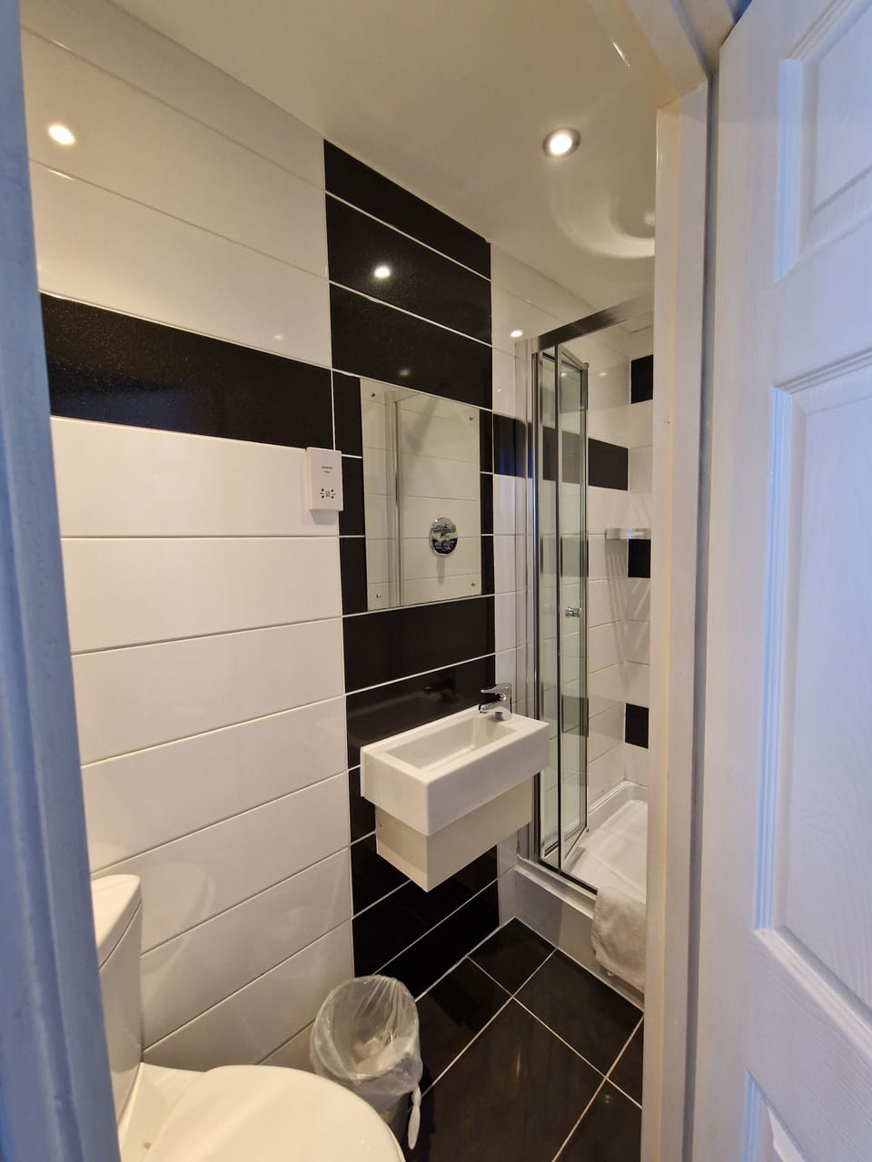 Single Room | In-room safe, free WiFi, bed sheets