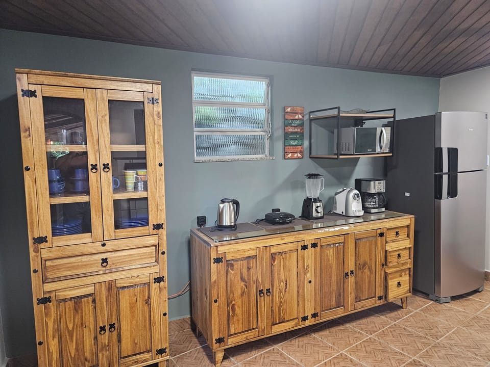 CASA panorâmica, 2 quartos, para não fumantes, vista para a montanha | Private kitchen | Oven, cookware/dishes/utensils, eco-friendly cleaning products