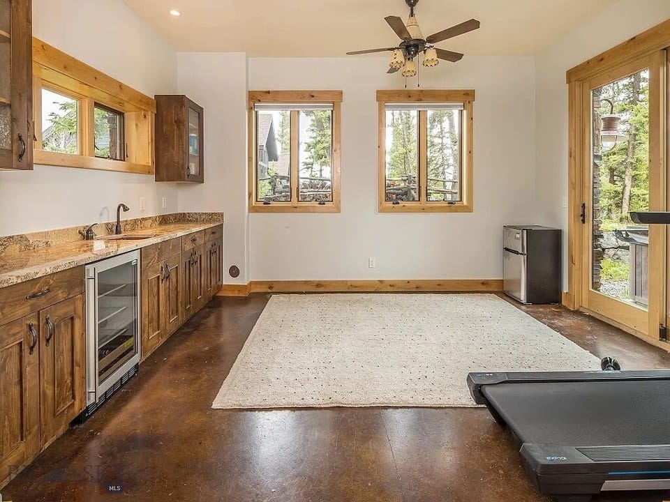 Downstairs Kitchenette with access to hot-tub