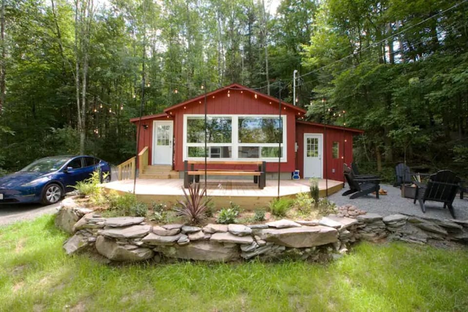 Tiny home with attached mudroom and Traditional Sauna Room.