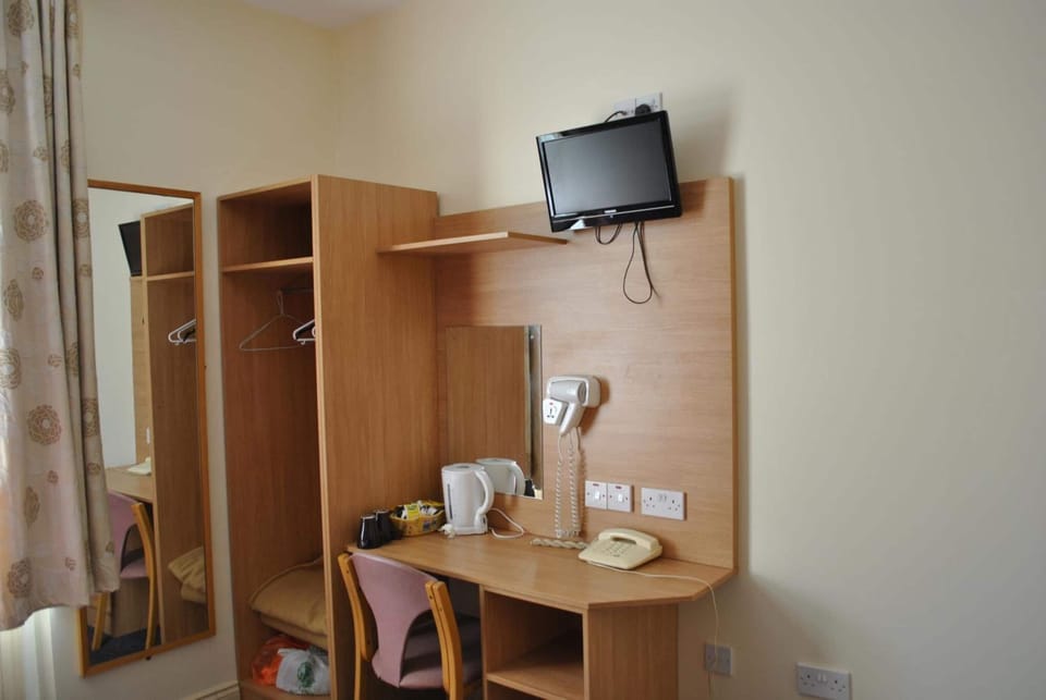 Pillowtop beds, in-room safe, desk, WiFi