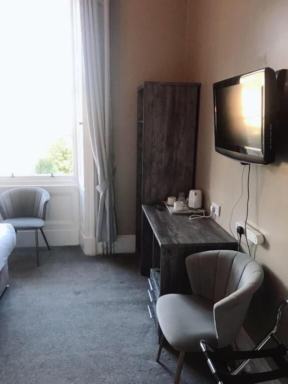 Double Room, Ensuite (Room 4) | Desk, soundproofing, bed sheets