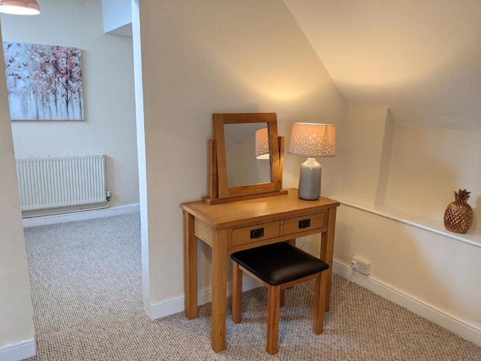 Standard Studio Suite | Iron/ironing board, WiFi, bed sheets