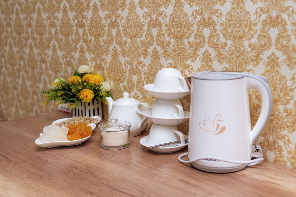 Luxury Room | Premium bedding, soundproofing, iron/ironing board (on request)