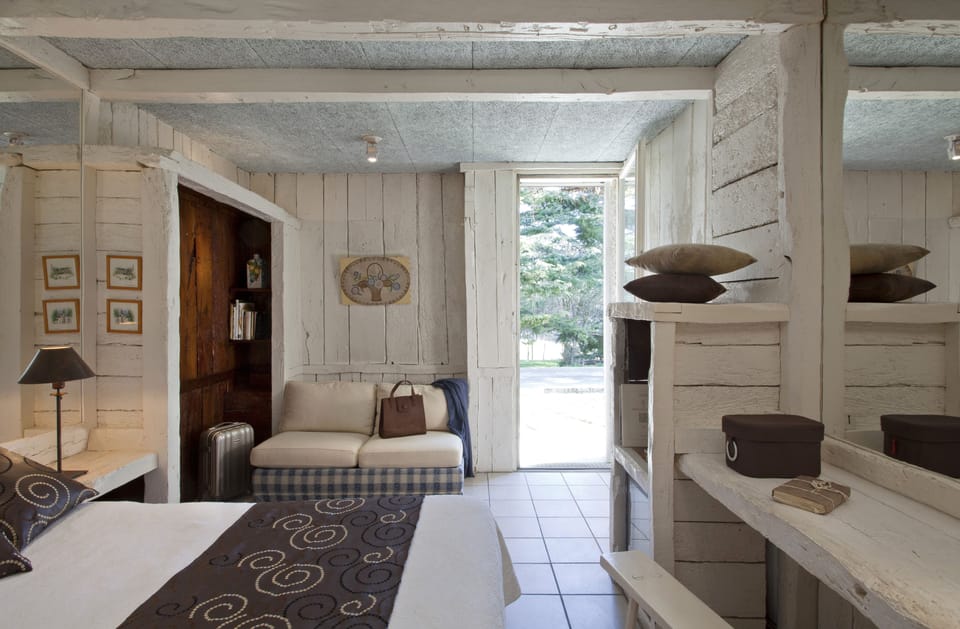 Comfort Triple Room  | Premium bedding, individually decorated, individually furnished, desk