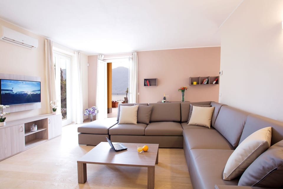Spacious and modern lake view living awaits.