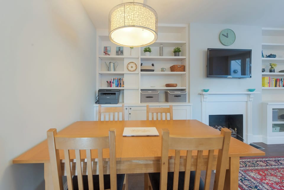 Apartment (2 Bedrooms) | In-room dining