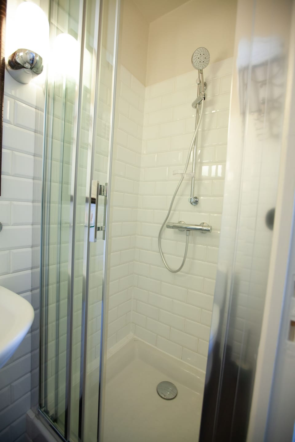 Superior Room, Balcony, Sea Facing | Bathroom | Free toiletries, hair dryer, towels, soap