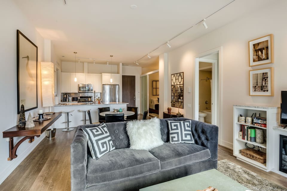 Living Room, Room, Indoors, Couch, Furniture