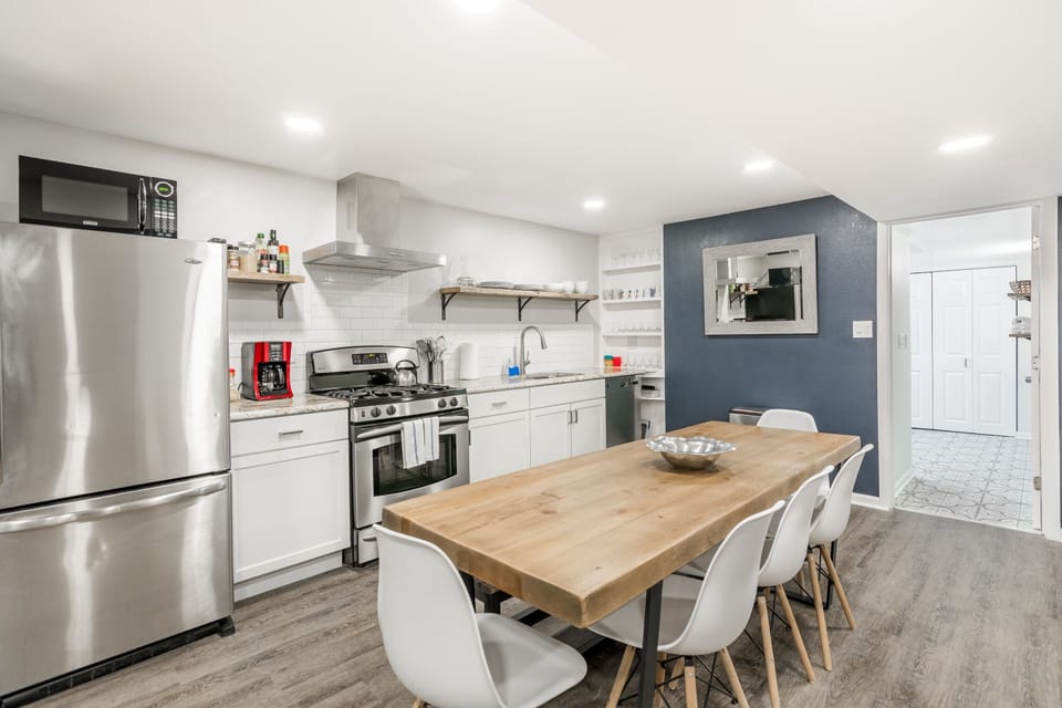 Room, Indoors, Chair, Furniture, Kitchen