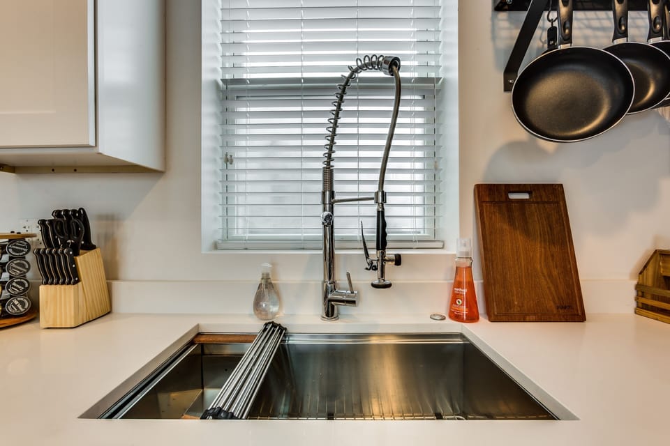 Sink Faucet, Indoors, Sink, Room, Kitchen