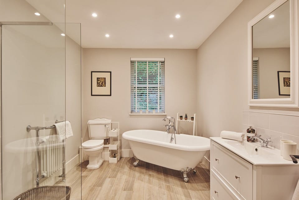 A bathroom at Ty Seren, Gower