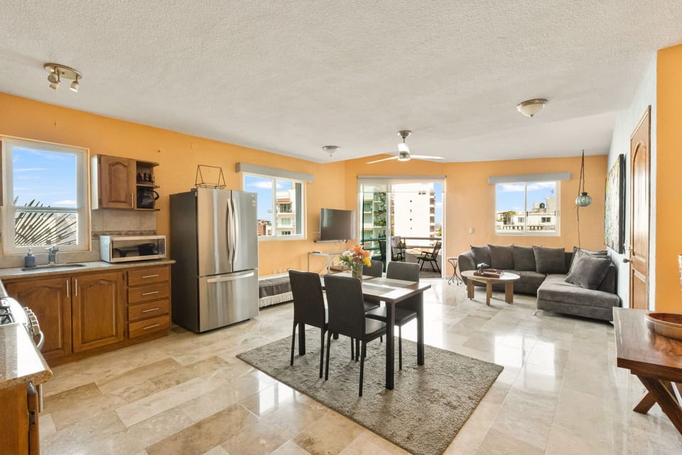 Condo - Image 7