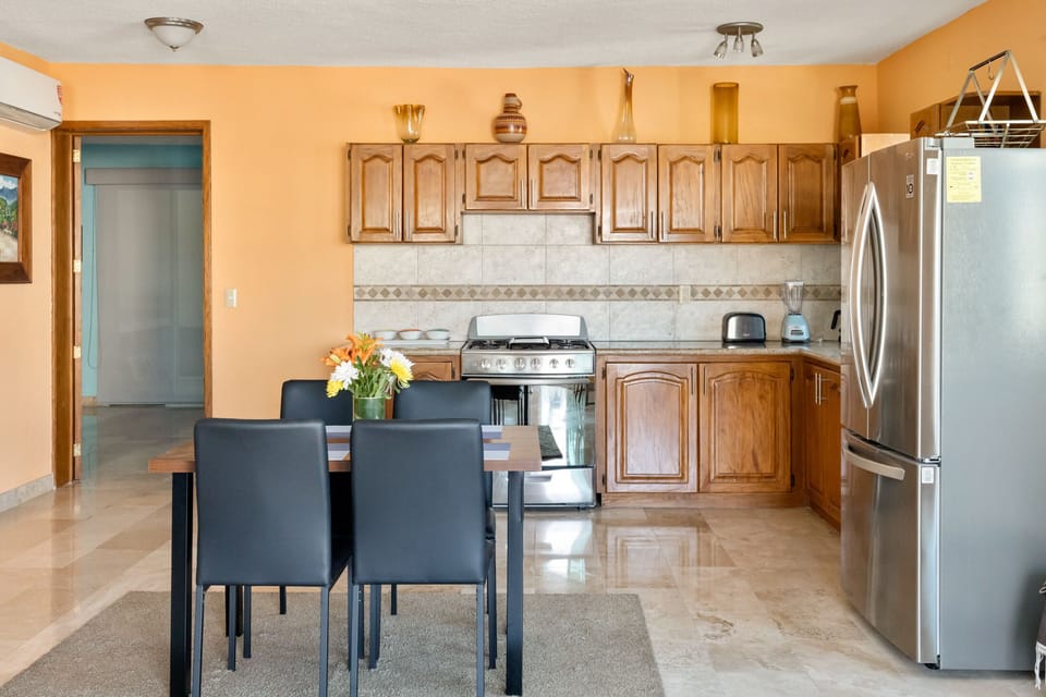 Condo - Image 8