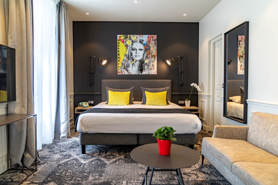 Superior Double Room | Desk, iron/ironing board, free WiFi, bed sheets