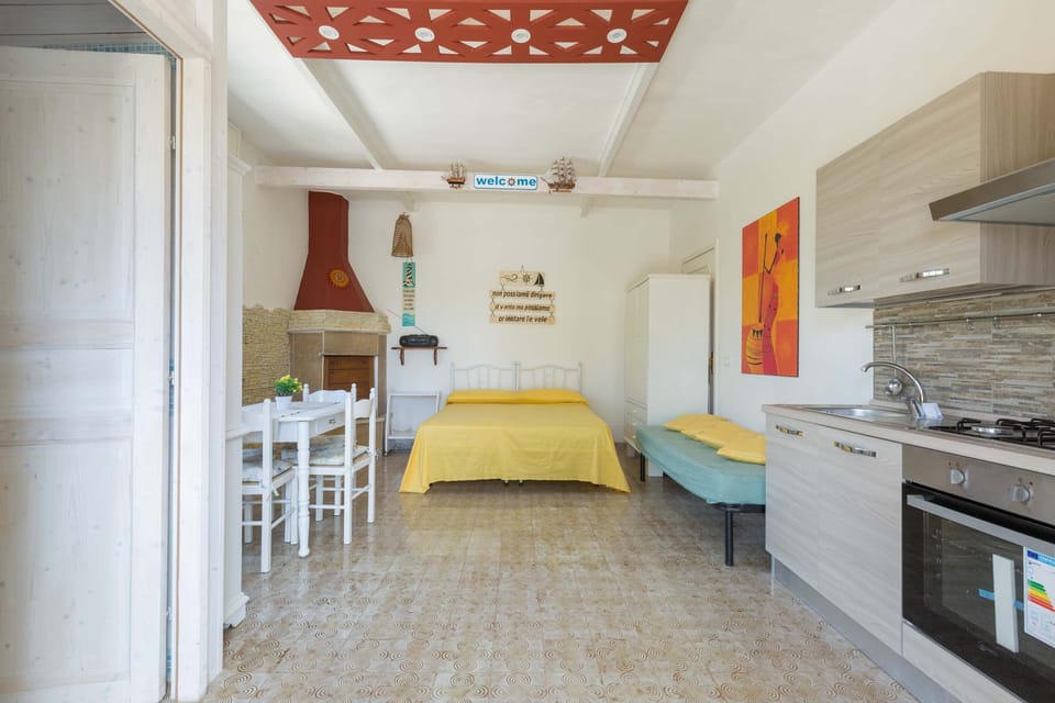 Studio | 1 bedroom, bed sheets