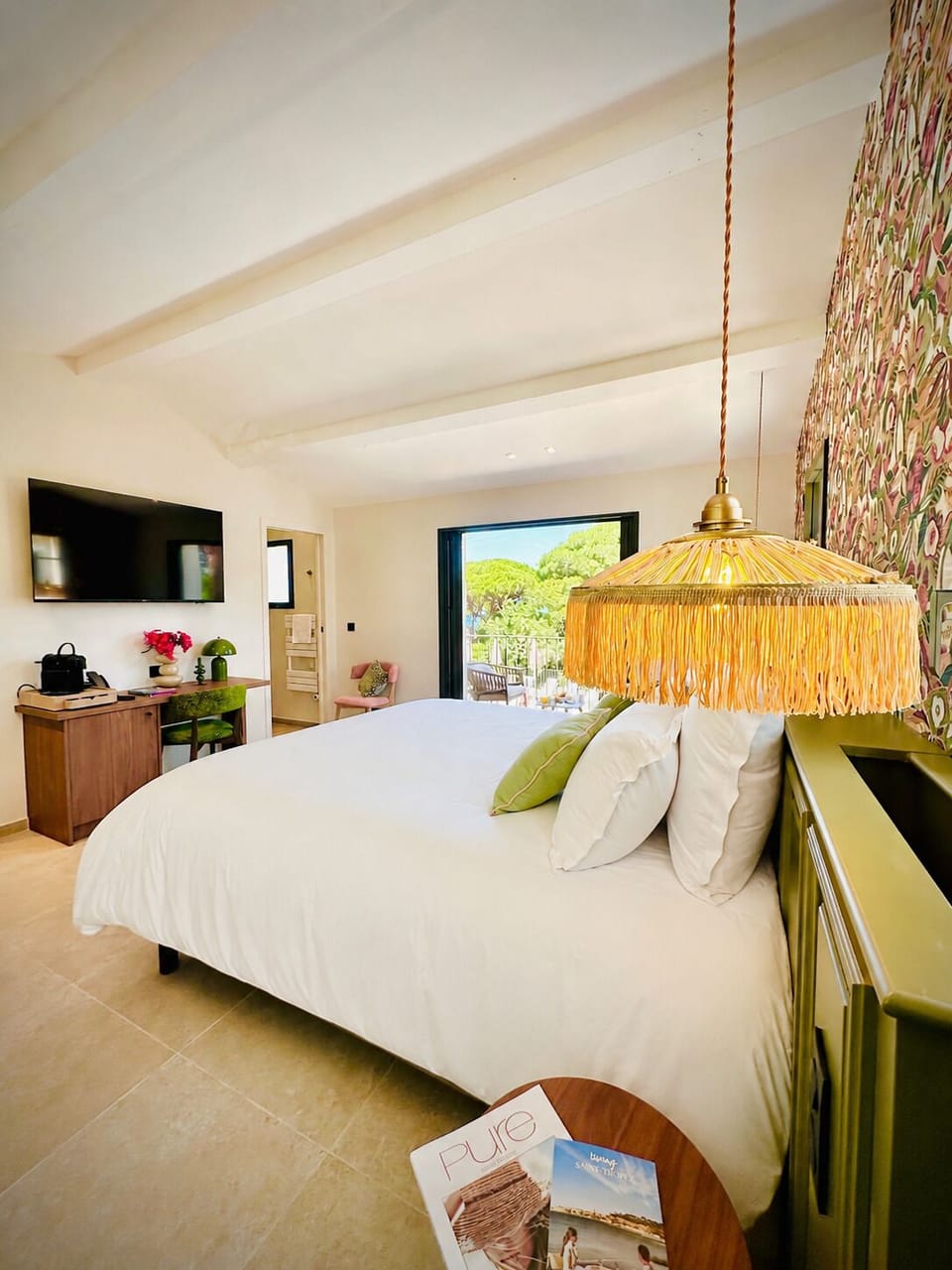 Premium Room, 1 Queen Bed, Terrace | Minibar, in-room safe, individually decorated, desk