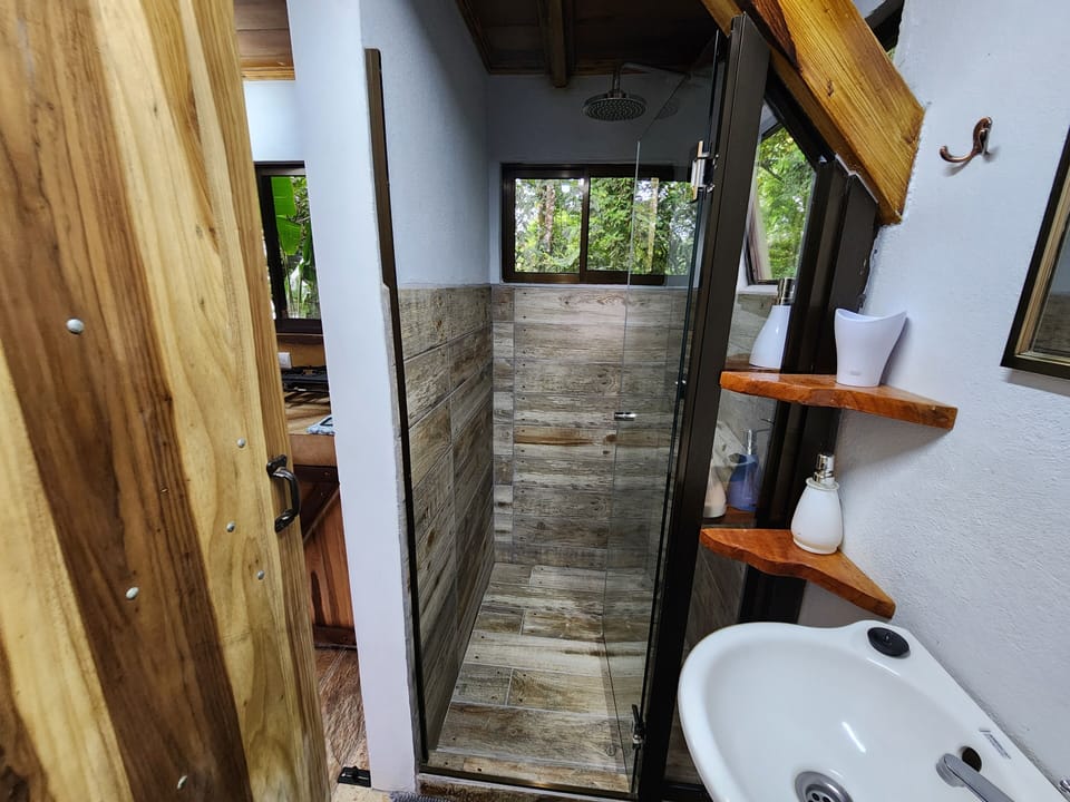 Cabañas Caeli Rainforest Glass Cabin El Congo La Fortuna Cabin in Alajuela Province
