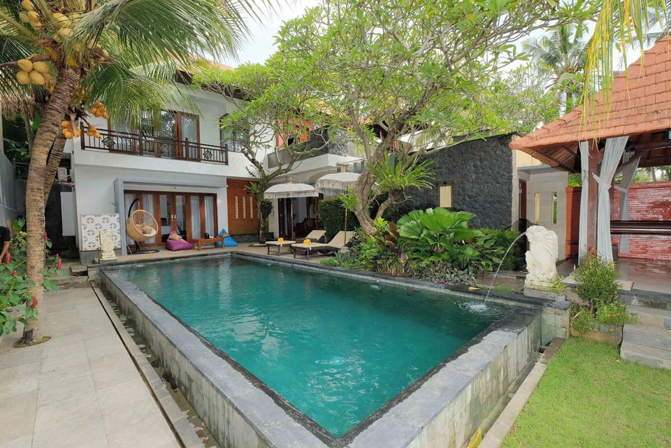 Private pool