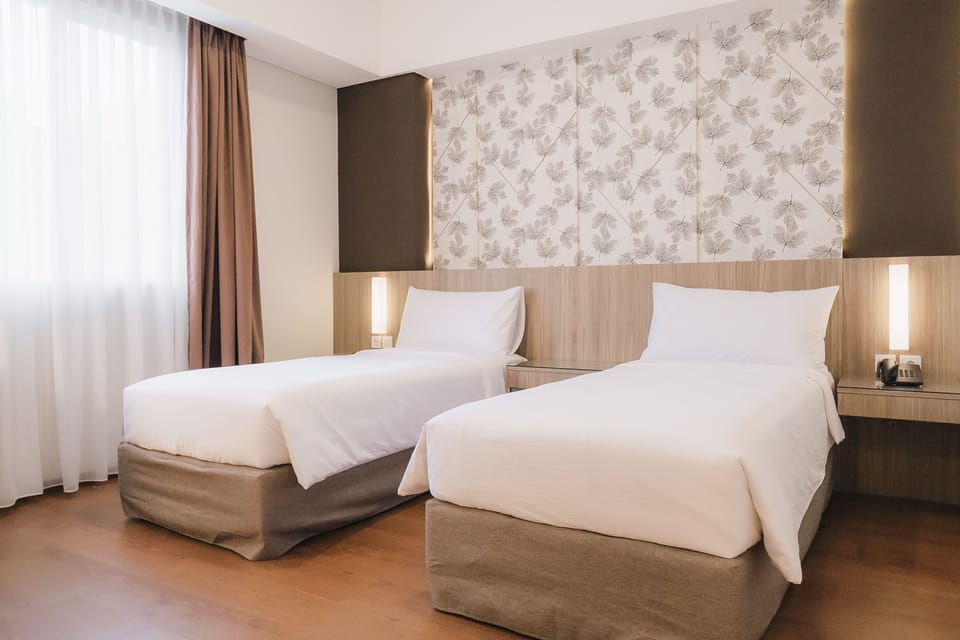Standard Twin Room | Desk, free WiFi, bed sheets