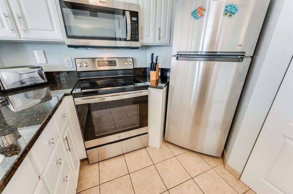 Large Kitchen Area