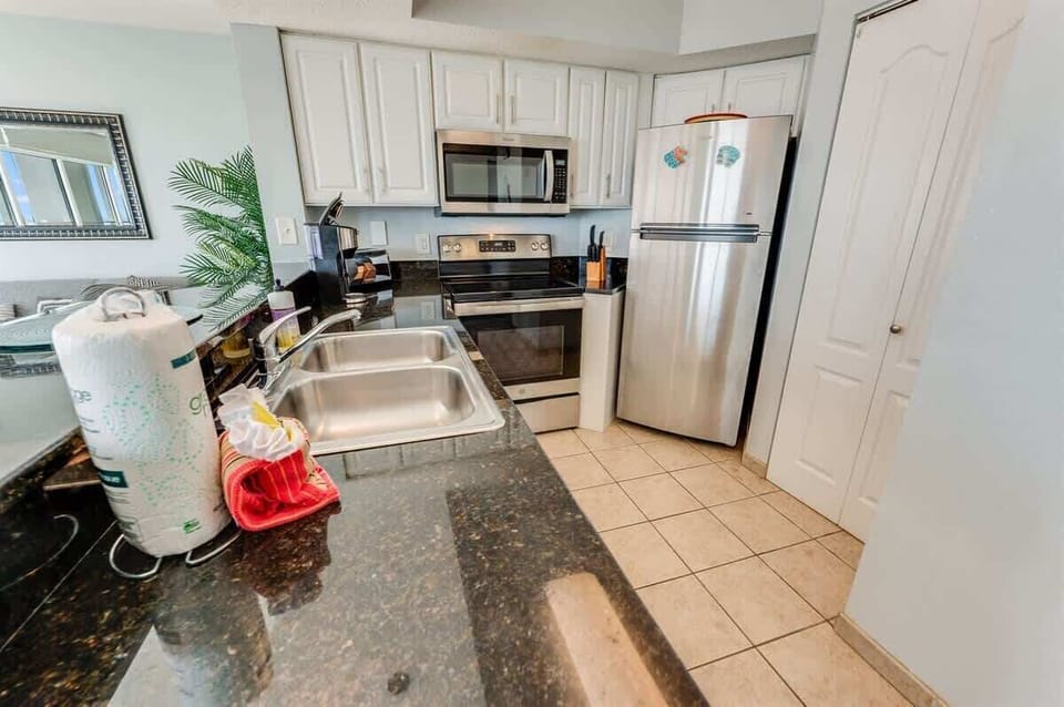 Large Kitchen Area