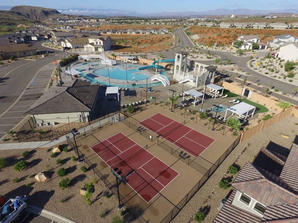 Pickleball Courts