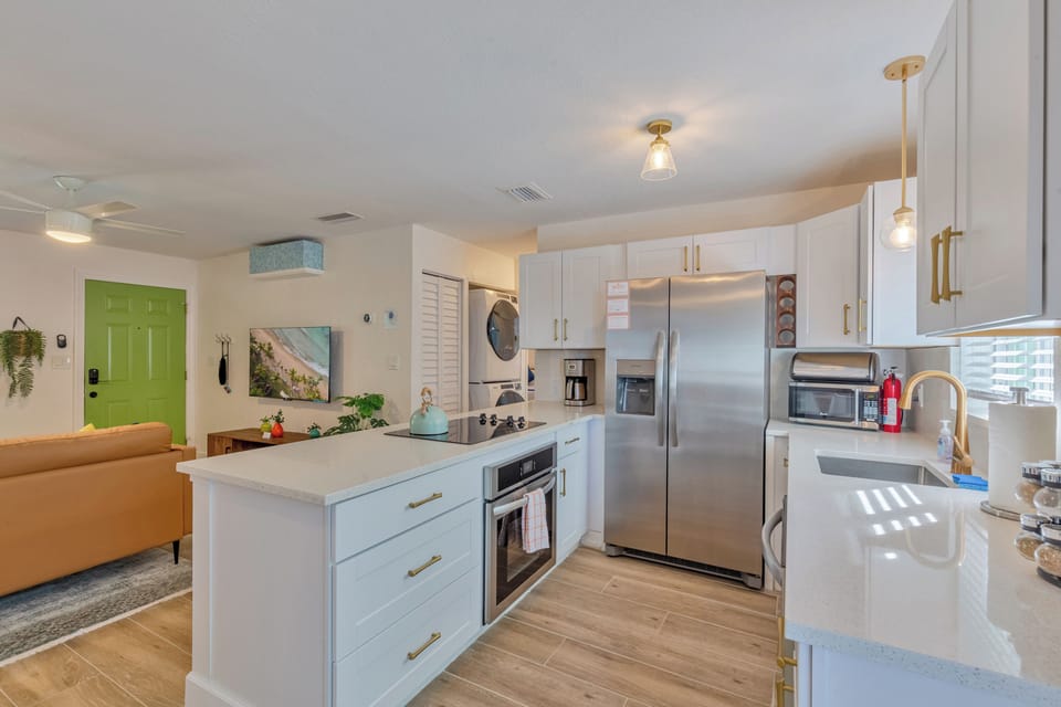 Plenty of Cabinets