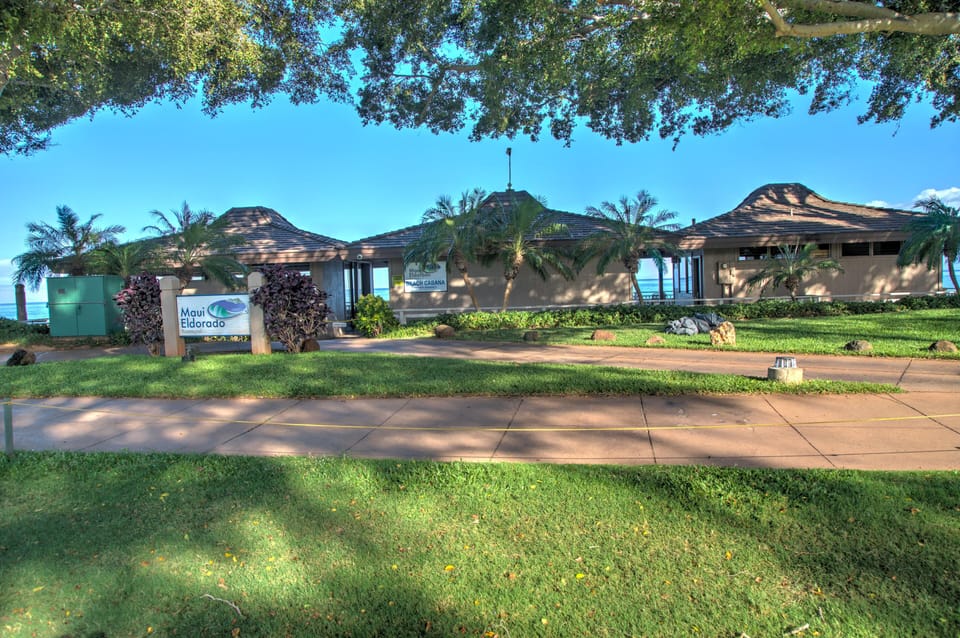 Entrance to Beachfront Clubhouse