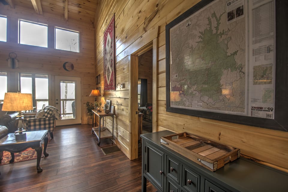 A map showing the trails in the gorge area is on the wall as you enter the cabin