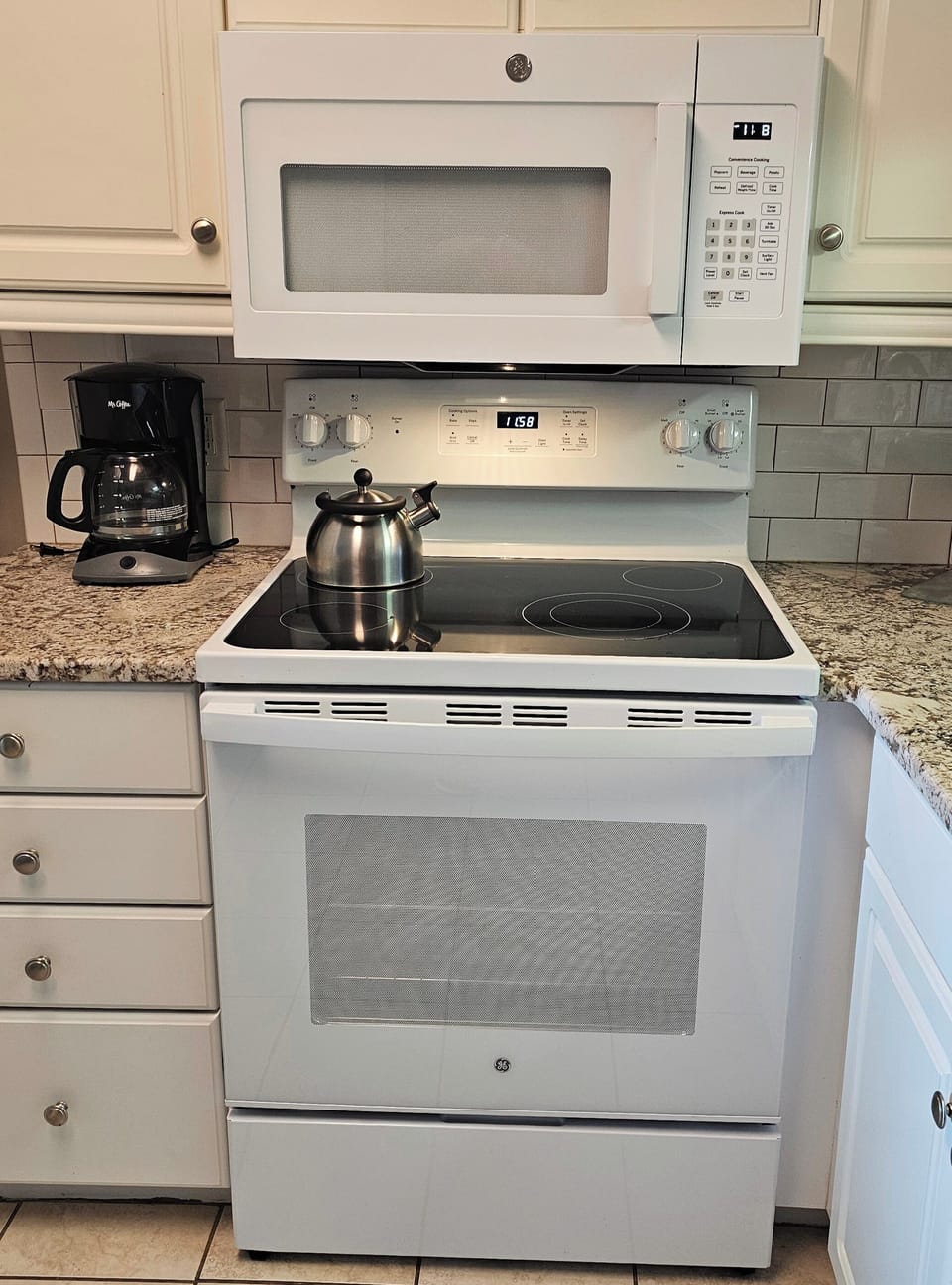 Brand new Stove/oven and microwave!